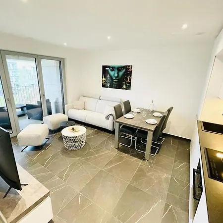 New And Luxury Flat With Parking In Center. Terrace * 룩셈부르크