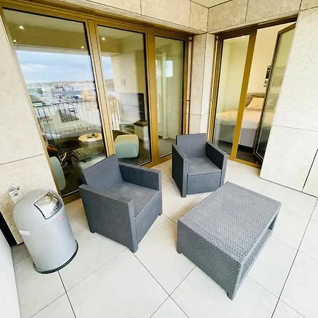 New And Luxury Flat With Parking In Center. Terrace * 룩셈부르크