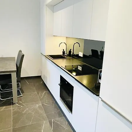 아파트 New And Luxury Flat With Parking In Center. Terrace *