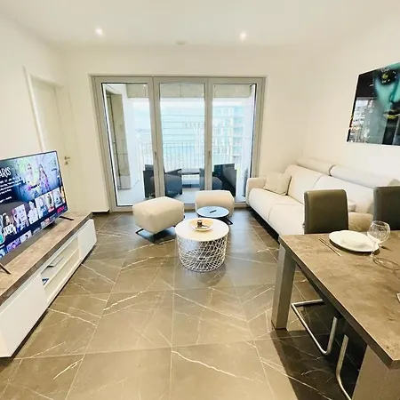 New And Luxury Flat With Parking In Center. Terrace 아파트 룩셈부르크